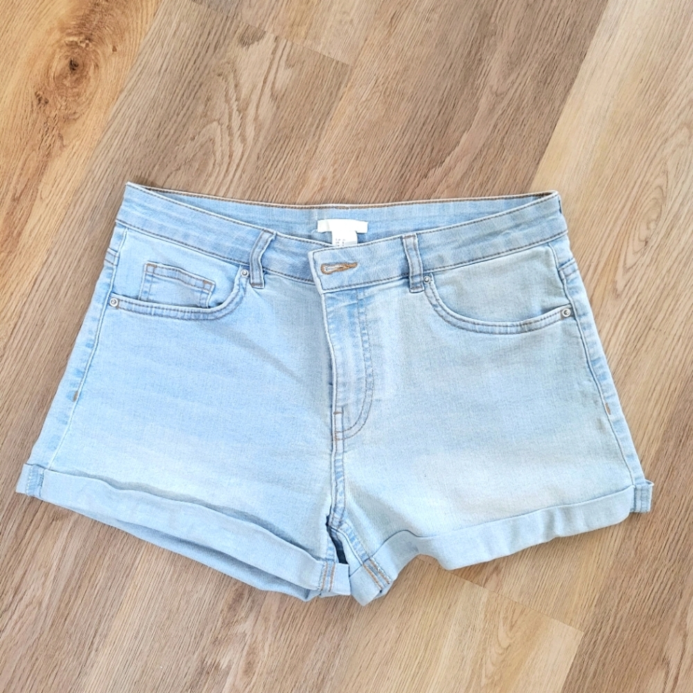 H&M jean shorts size 8